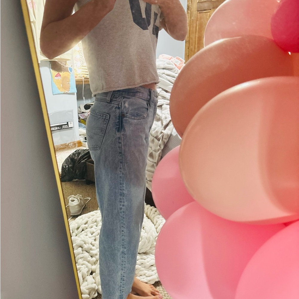 American Eagle Outfitters Light Wash Boyfriend Jeans